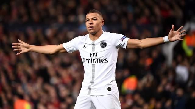 记者：阿隆索在训练前向全队讲话，批评球员态度问题（记者称阿隆索训练前面向全队发言，直批球员态度问题）