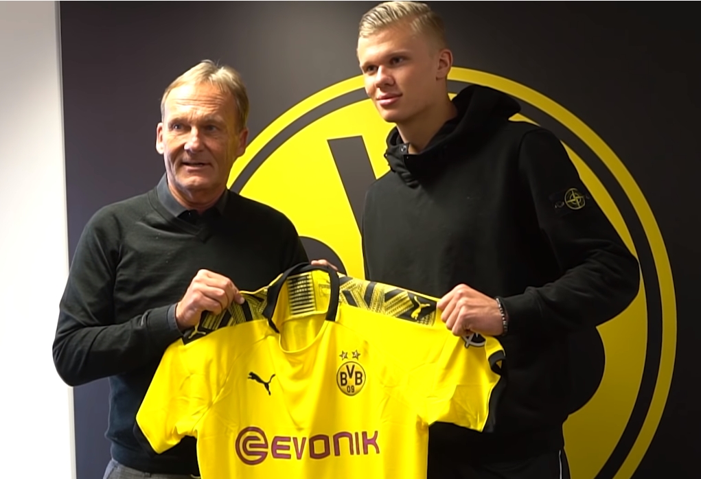 刘若钒：想用中超冠军回报海港，没有他们就没有我今天的一切（刘若钒：愿以中超冠军报答海港，没海港就没有今天的我）