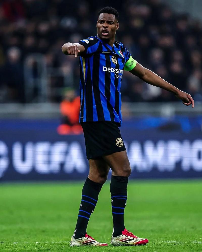 杰伦威半场打爆巴特勒，亚历山大38+3+4，雷霆拒绝22分逆转双杀勇士