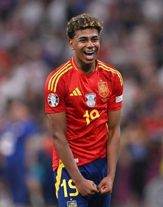 每体：多家俱乐部提出租借巴尔德吉，弗里克暂时希望他留队（每体：多队求租巴尔德吉，弗里克暂不放行）