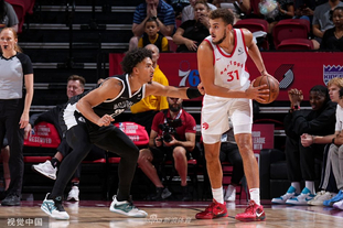 科隆vs柏林联合：卡明斯基、克劳斯首发，郑优营、容诺夫出战（科隆对阵柏林联合：卡明斯基、克劳斯进入首发，郑优营、容诺夫登场）