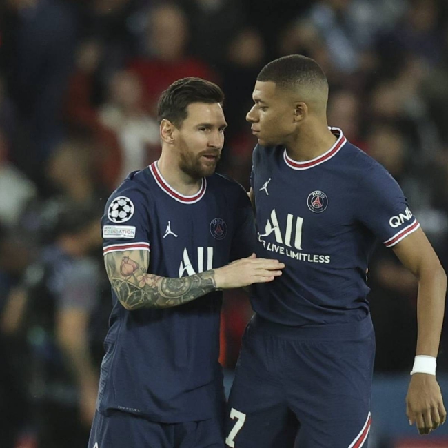 巴列尔迪：对我们这一代人来说，梅西就是足球的代名词（巴列尔迪：在我们这一代眼中，梅西就是足球本身）