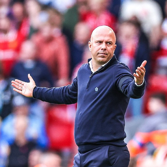 荷媒：拜仁今天将派球探考察里德，评估是否正式联系费耶诺德（荷媒称拜仁今日派球探考察里德，评估是否与费耶诺德正式接洽）