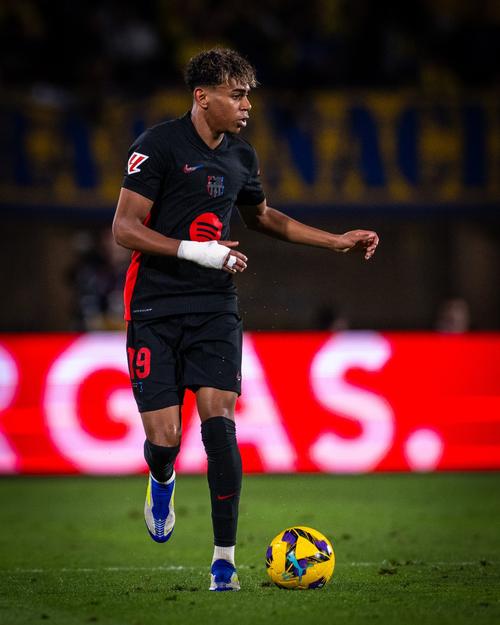 活塞单节净胜16分，三节得分破百领先25分打花老鹰（活塞单节赢16分，三节破百领先25分，提前打崩老鹰）