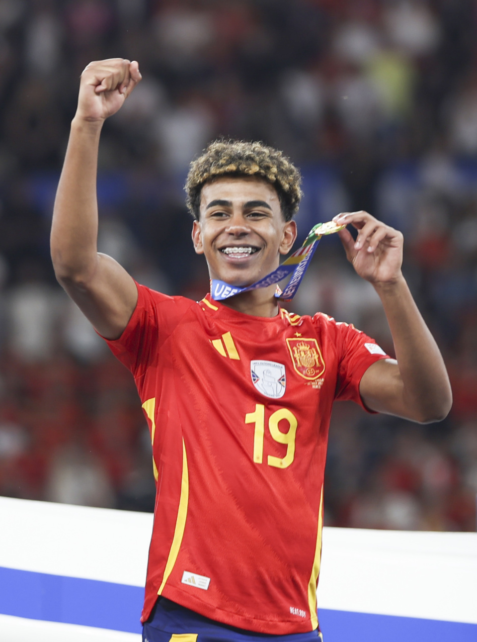 阿斯：罗马仍在关注小火柴，贝蒂斯与塞维利亚也加入竞争（阿斯报：罗马继续关注“小火柴”，贝蒂斯与塞维利亚入局争夺）