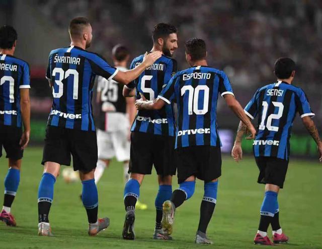 半场战报：海牛1-0三镇，兰克尔-泽补射得分（半场速报：海牛暂1-0领先三镇，兰克尔-泽补射建功）