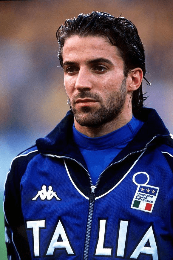 霍伊伦本赛季意甲10场4球，与上赛季联赛进球数持平（霍伊伦本季意甲10场轰4球，已追平上赛季联赛进球数）