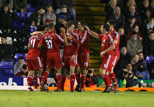 德天空：拜仁将里德视为莱默尔的替补，估价2500-3500万欧（德天空：拜仁把里德视作莱默尔的替身，身价约2500万至3500万欧）