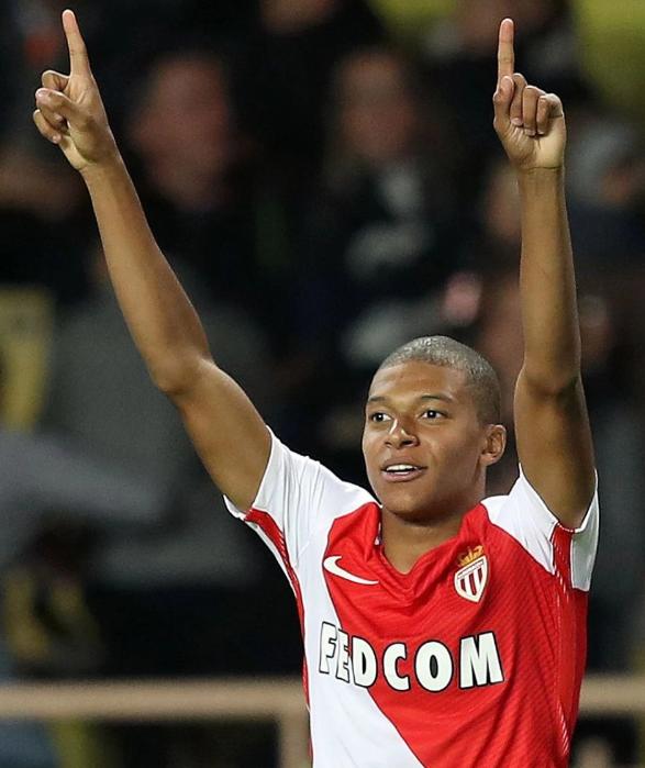 泰州队门将戴曜城谈苏超夺冠：我们值得冠军，泰州人民过年了（泰州队门将戴曜城评苏超封王：冠军实至名归，泰州举城同庆）