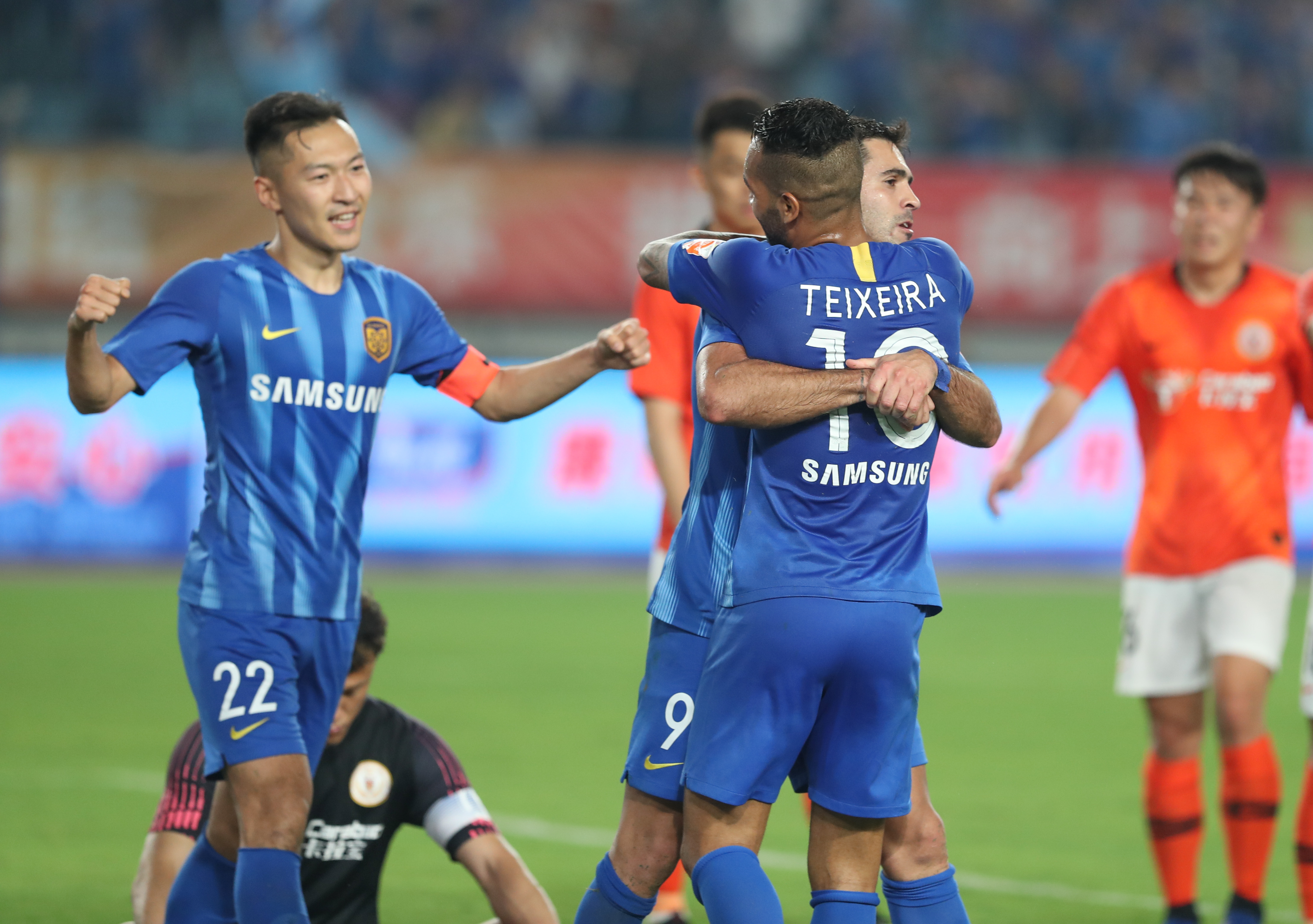 大连体育局副局长：我们对中超客队球迷的小付出赢得了好口碑（大连体育局副局长：以微小付出，收获中超客队球迷好评）