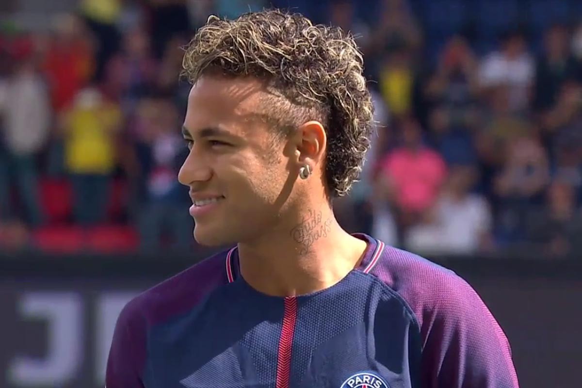 16岁的天空：多特蒙德超新星阿尔伯特本轮青年欧冠集锦（16岁天才闪耀：多特蒙德新星阿尔伯特青年欧冠本轮集锦）