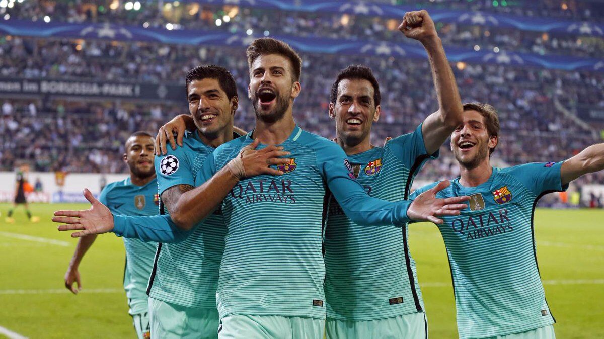 每体：拉菲尼亚没有经纪人也无意离开巴萨，他决心履行完合同（每体：拉菲尼亚无经纪人且无离队打算，坚决履行与巴萨合同至期）